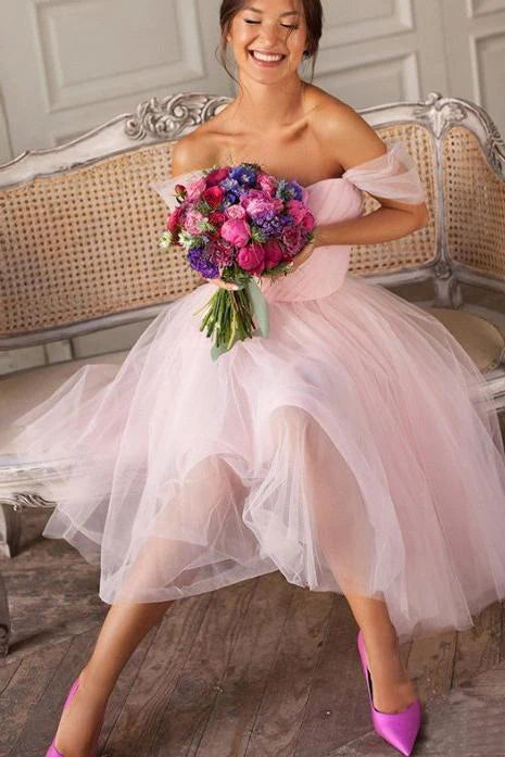 DingJiDress Sweetheart Short Bridesmaid Dresses Homecoming Dresses Pink Off the Shoulder Tulle