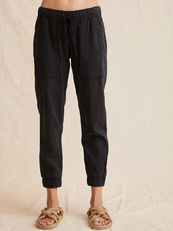 Bella Dahl Pocket Jogger in Vintage Black